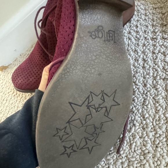 Latigo Berry Suede Bootie - Size 10 - Picture 3 of 5